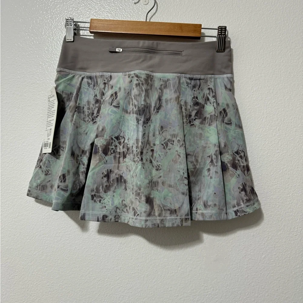 *SOlD* NWT Lululemon tennis skirt - Picture 4 of 5